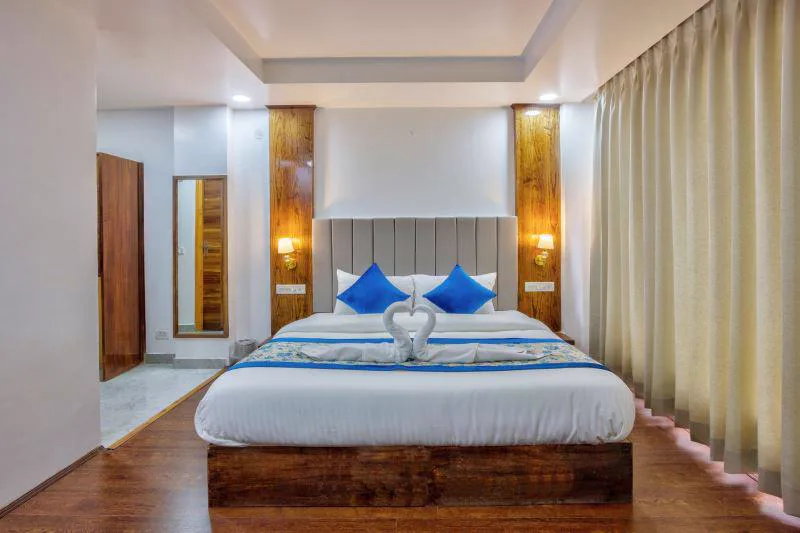 Courtyard Deluxe Room by Viresta Hotels