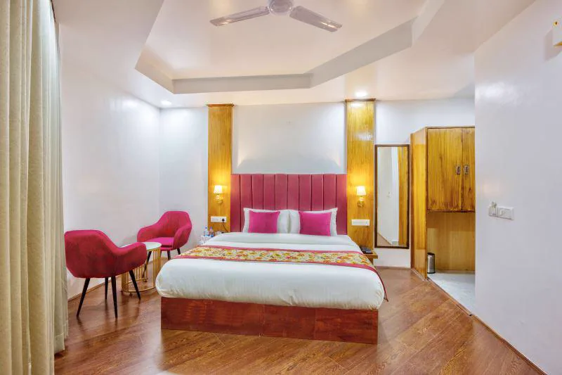 Courtyard Super Deluxe Room by Viresta Hotels