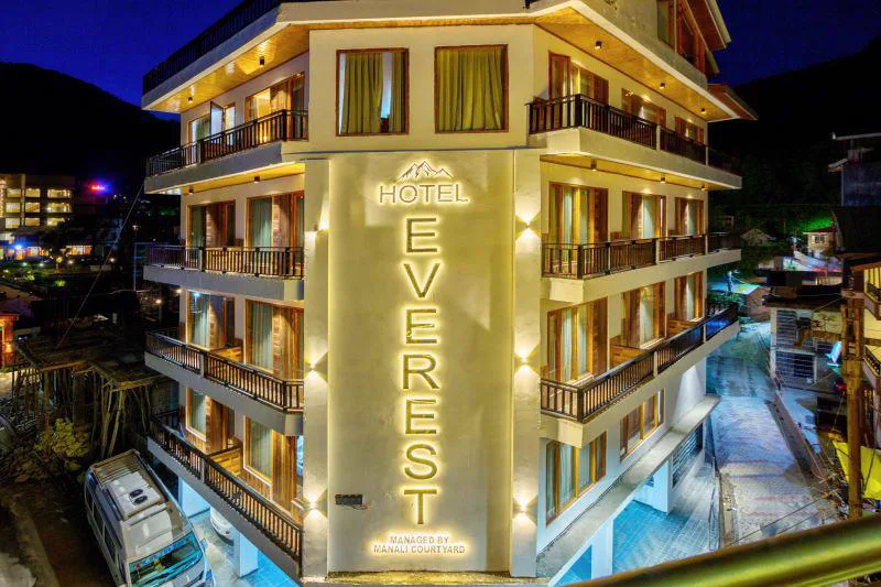 Manali courtyard by Viresta Hotels